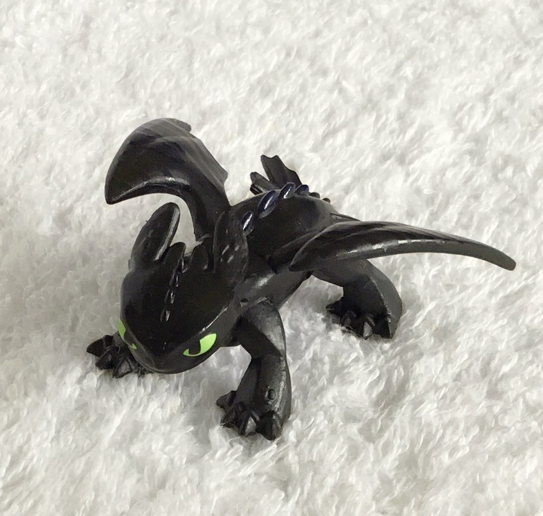 Toothless Red Tail How to Train Your Dragon Mystery Dragon New  Rare